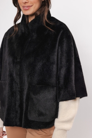 Faux fur cape Black -